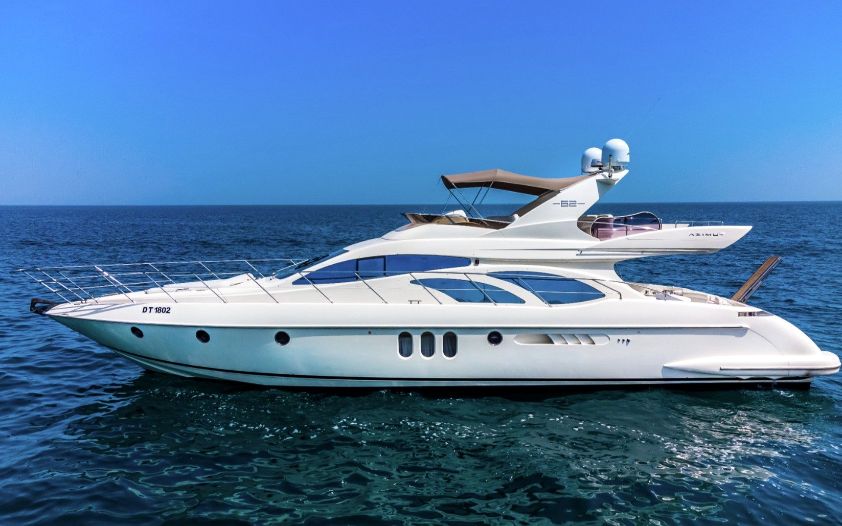 Azimut Lucky Star, 62 ft