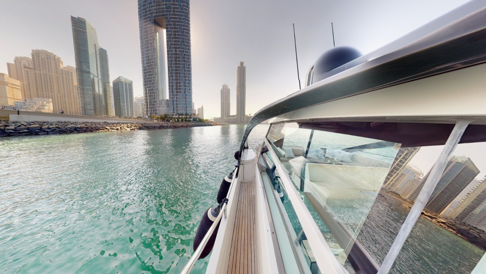 Pershing 5X Pearl White, photo 2