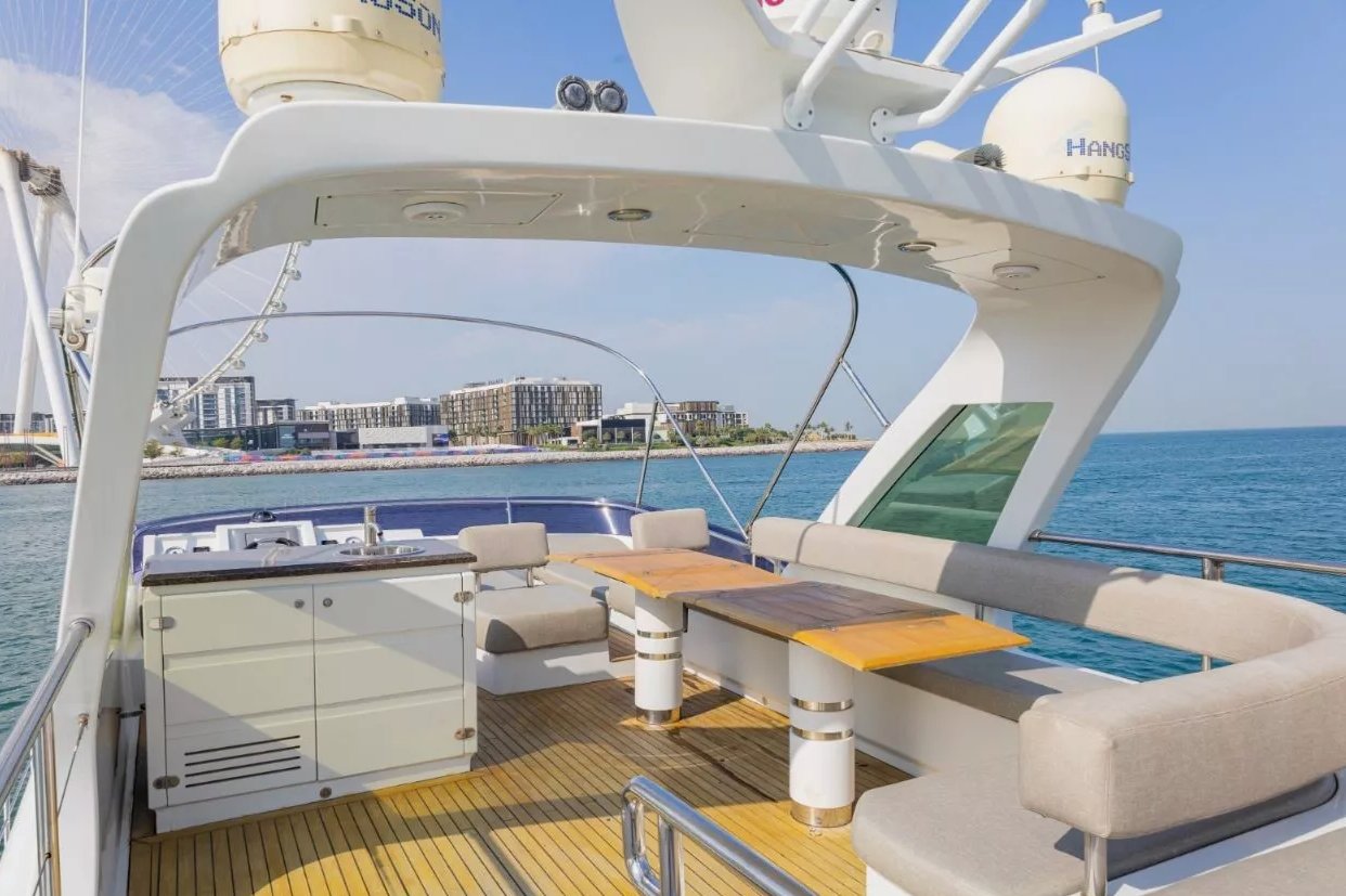 Azimut Lana, photo 4
