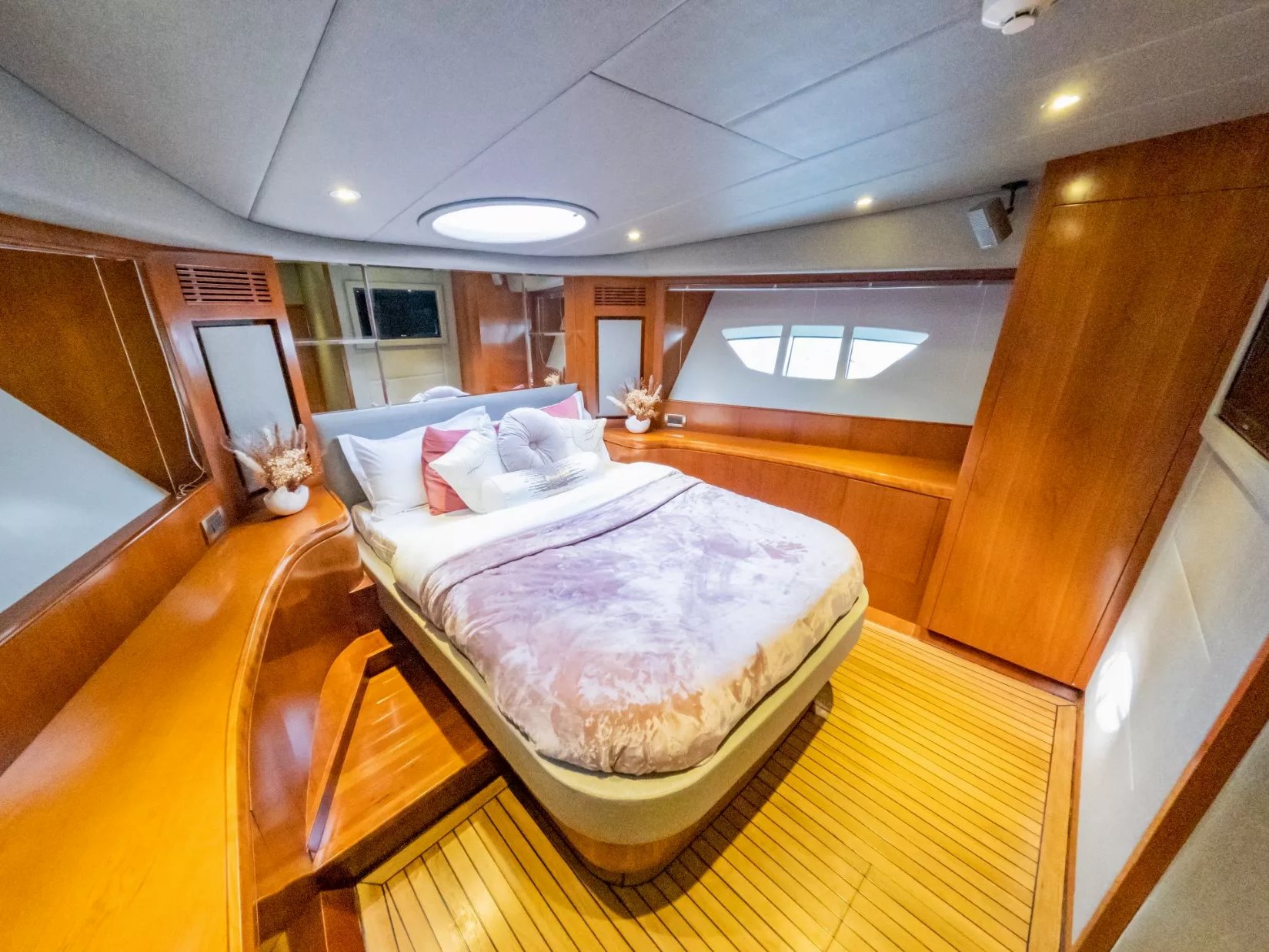 Azimut Lana, photo 2