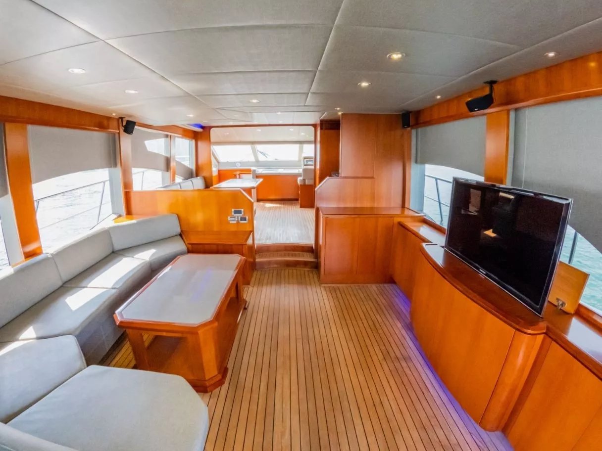 Azimut Lana, photo 3